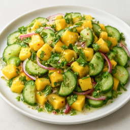 Salad: China – Guangdong – 芒果黄瓜沙拉 ➤ Mángguǒ huángguā shālā (Mango and Cucumber Salad)