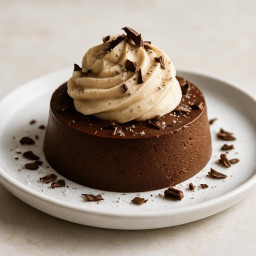 Dessert: France – Mousse au Chocolat Noir avec Chantilly à l'Espresso